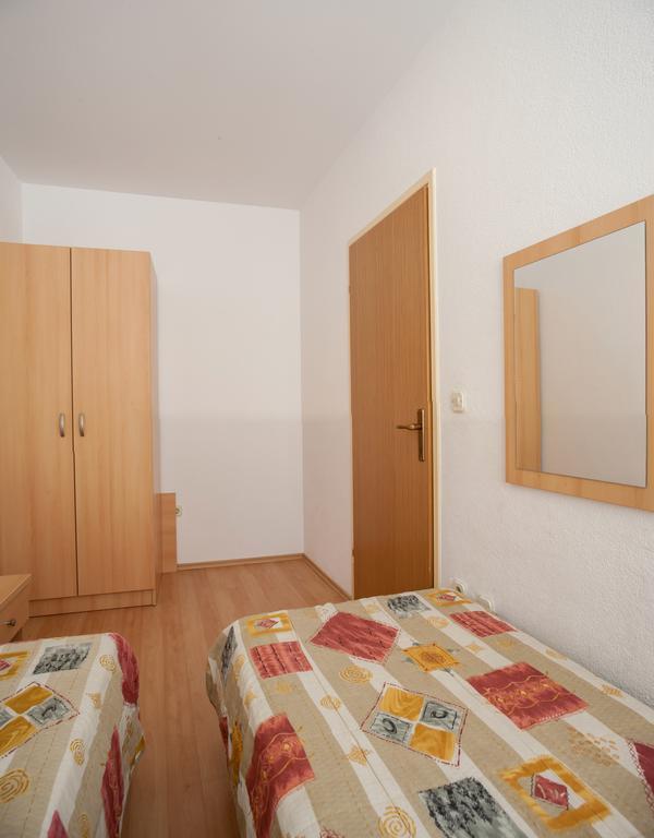 Apartments Waterfront Ivan Podgora Ruang foto