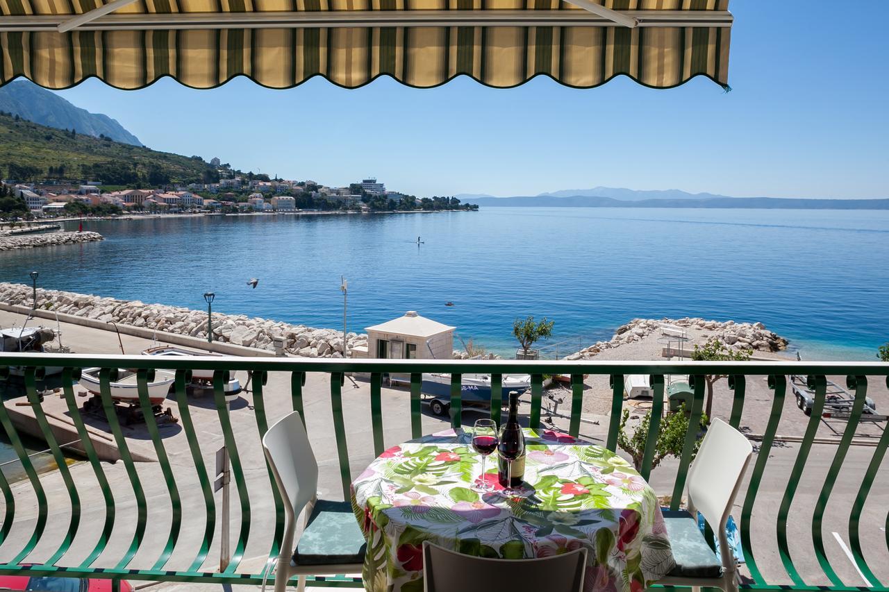 Apartments Waterfront Ivan Podgora Bagian luar foto